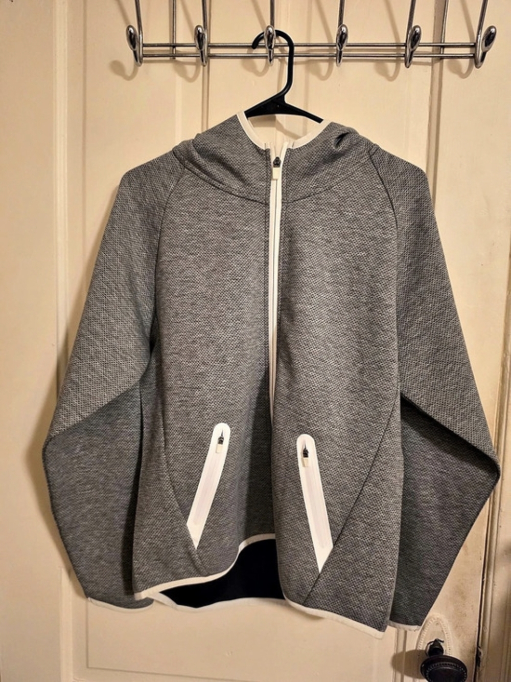 Zyia Active Gray Sport Pocket Hoodie Women's Large NWOT